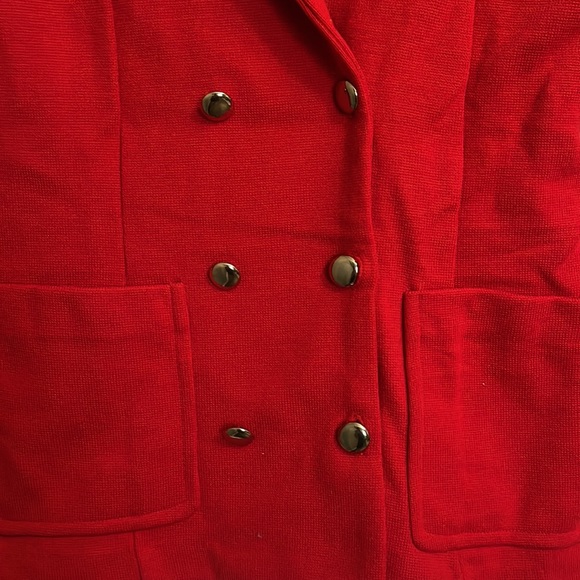 Red Coat - Picture 3 of 4